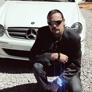 Meet your Posher, Troy